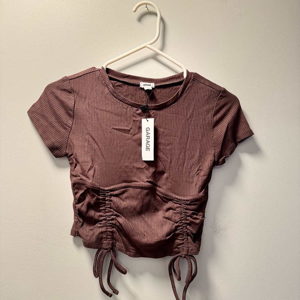 ✨2/$20✨ NWT - Garage Brown Ruched Polo Crop Tee